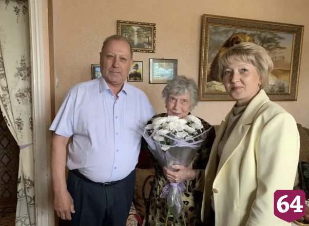 Саратовскую труженицу тыла со 101-летием поздравил президент 
