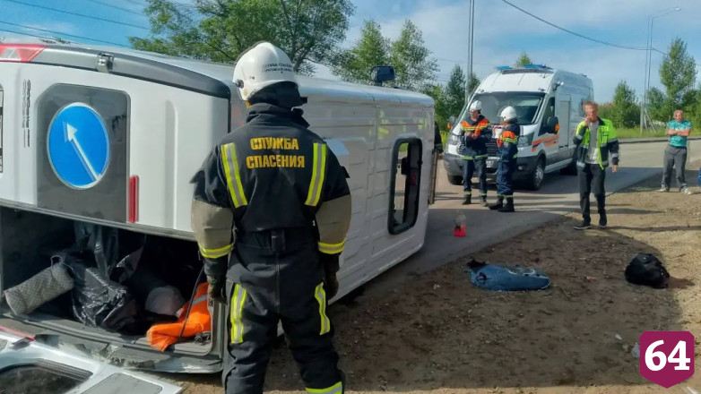 В Саратове 11 человек пострадали в ДТП пассажирской «Газелью» 